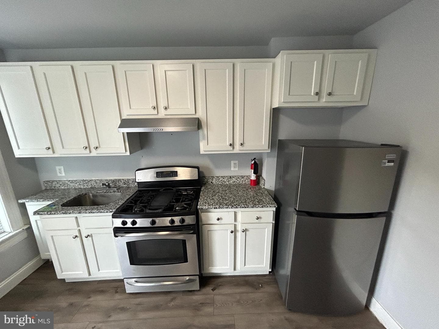 1427 E Lafayette Avenue photo 8