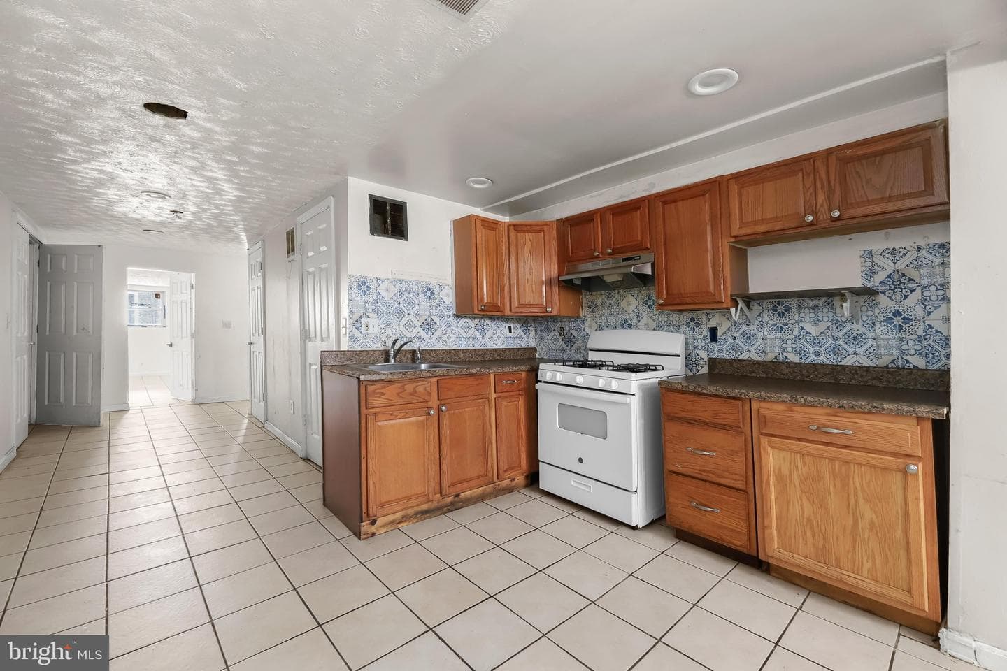 808 Ponca Street photo 27