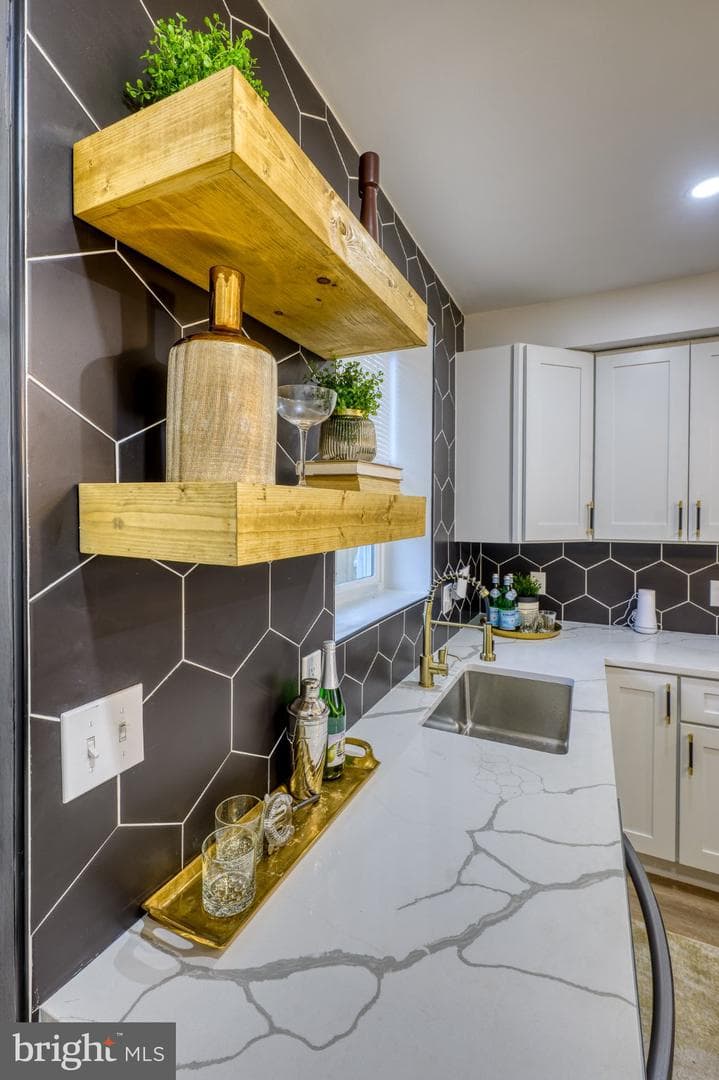 2106 Cliftwood Avenue photo 57
