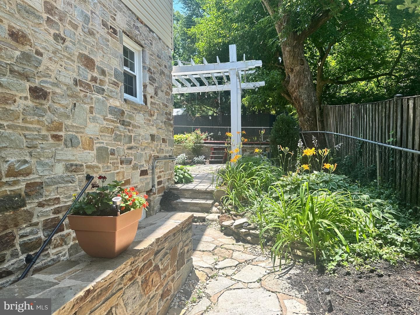 815 E Belvedere Avenue photo 38