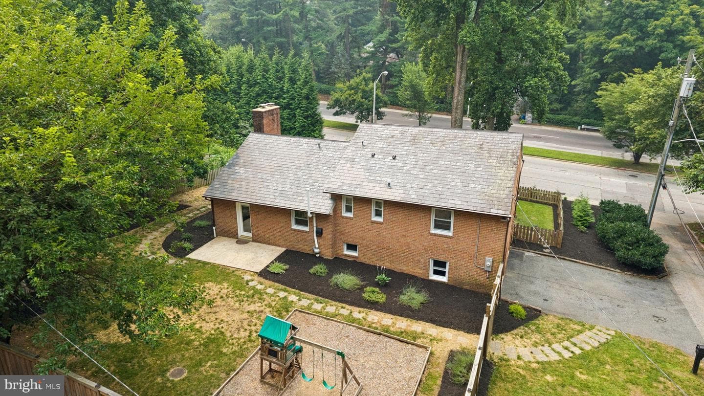 106 W Northern Parkway photo 42