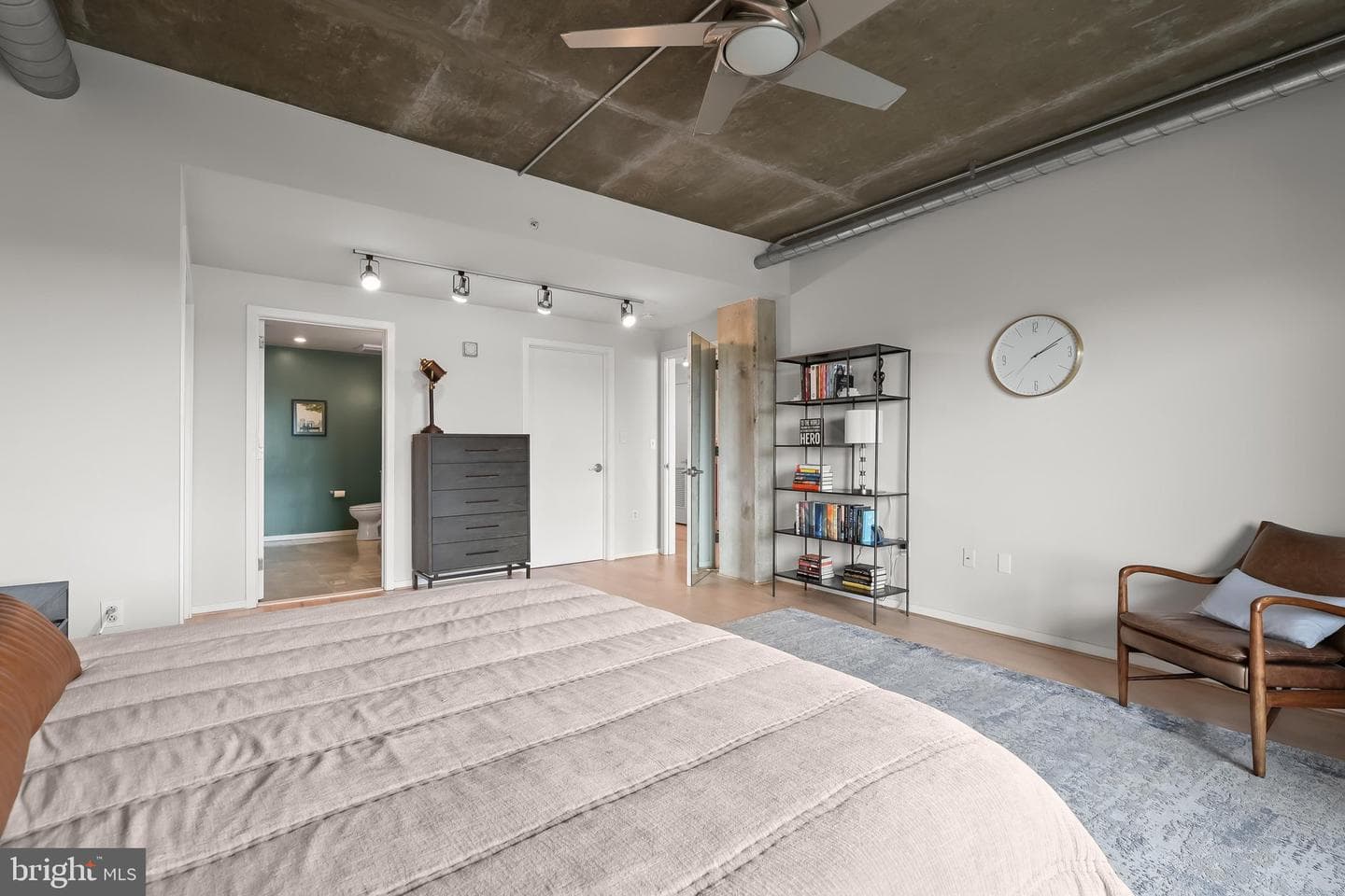 1200 Steuart Street #625 photo 27