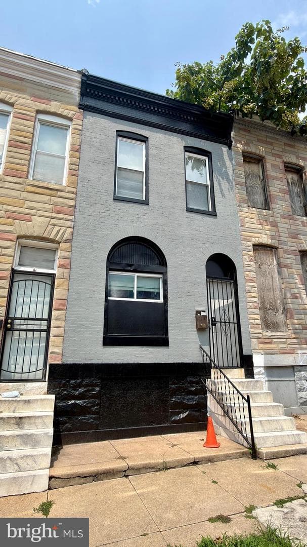 2124 Hollins Street photo 13