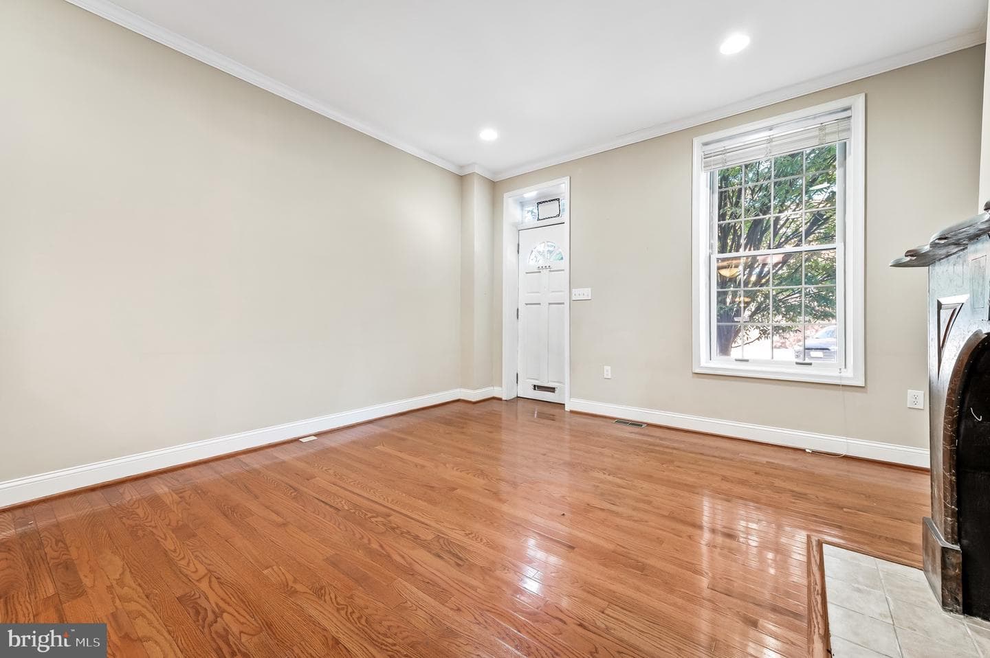 2231 Gough Street photo 4