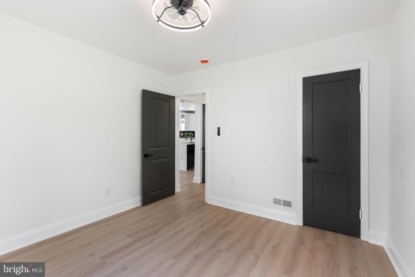 5102 The Alameda photo 12