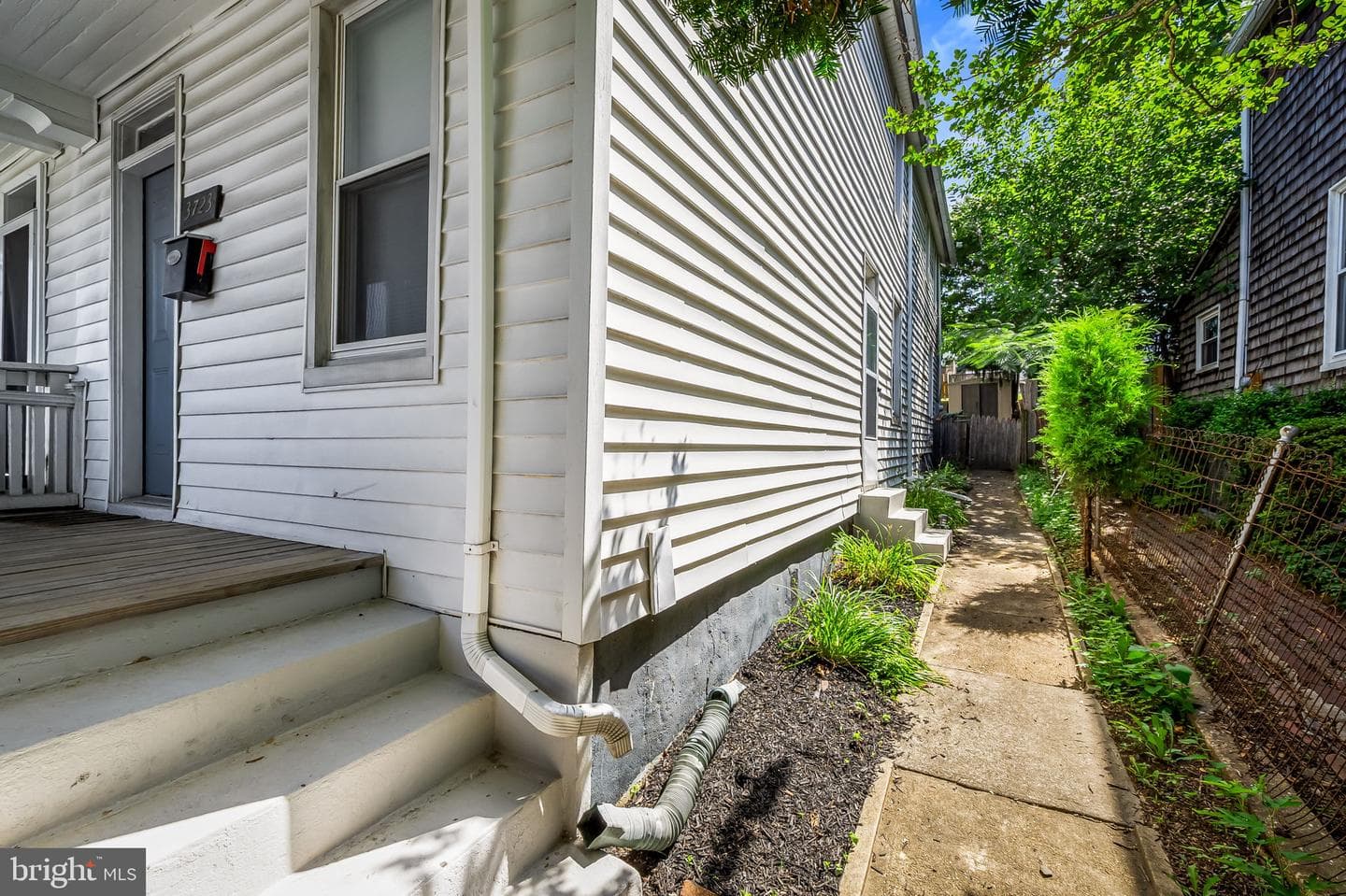 3723 Falls Road photo 3