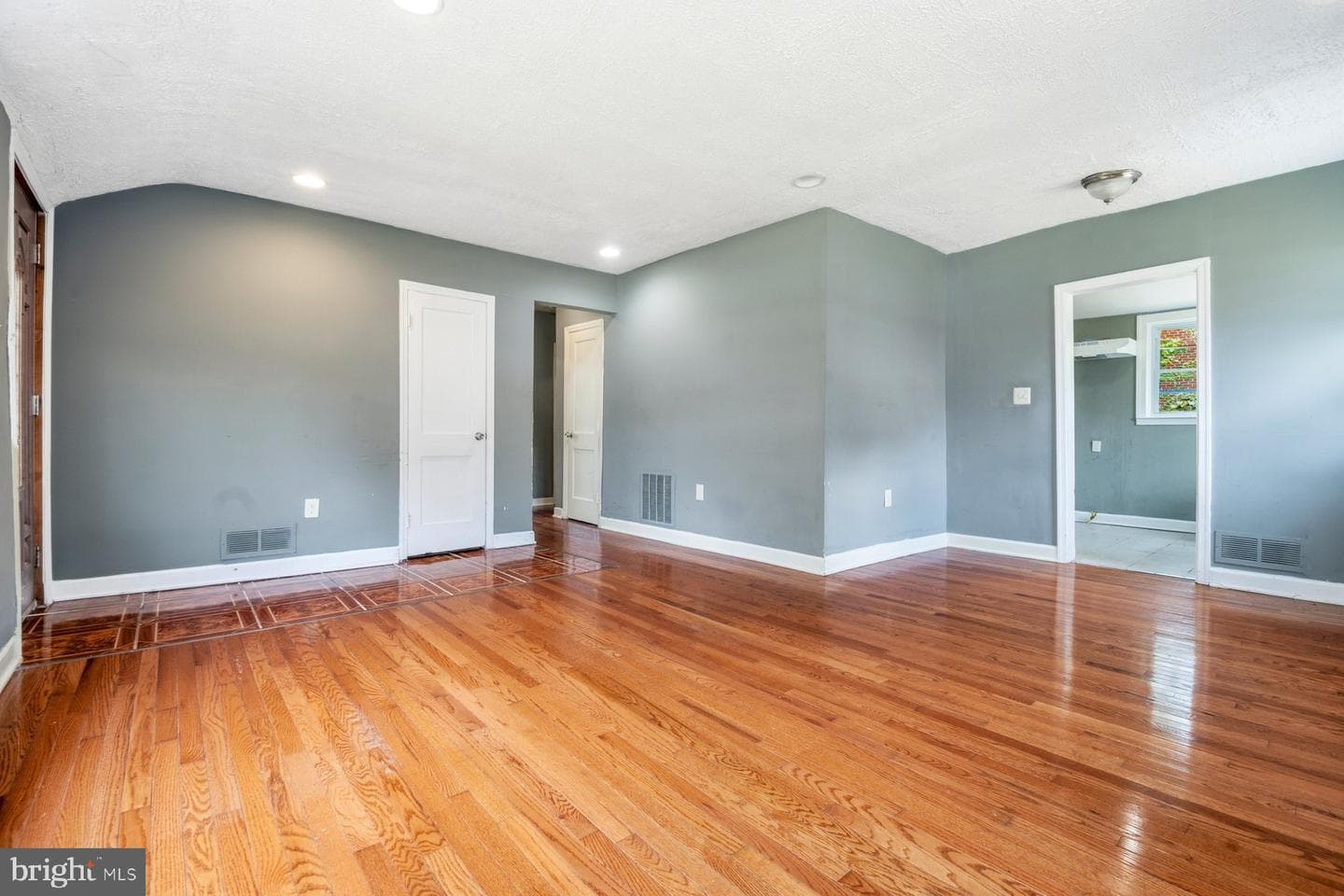 5619 Groveland Avenue photo 9
