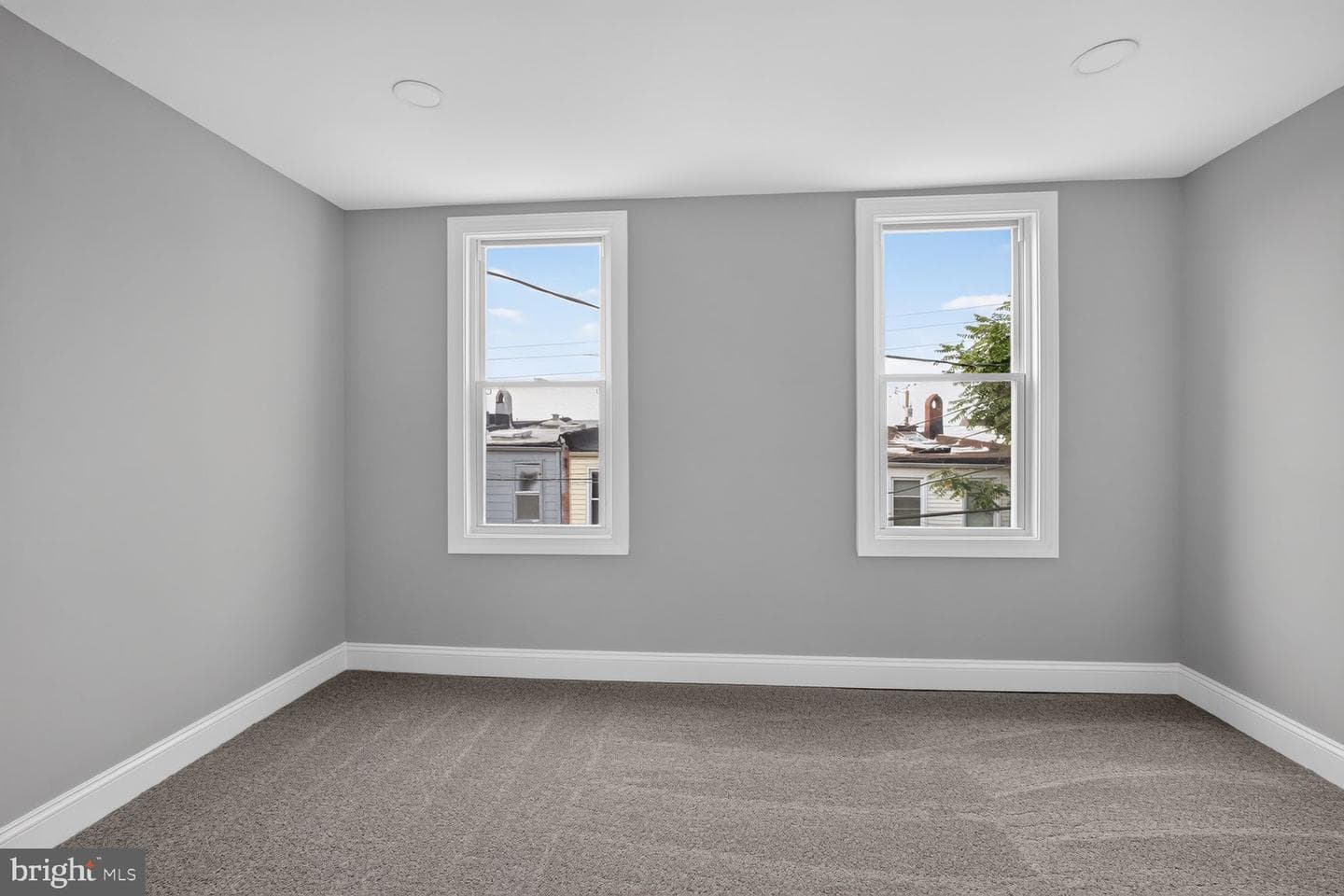 2605 E Hoffman Street photo 12