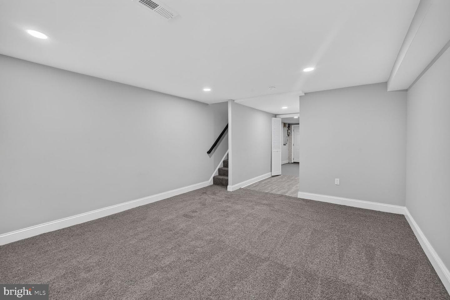 2605 E Hoffman Street photo 21