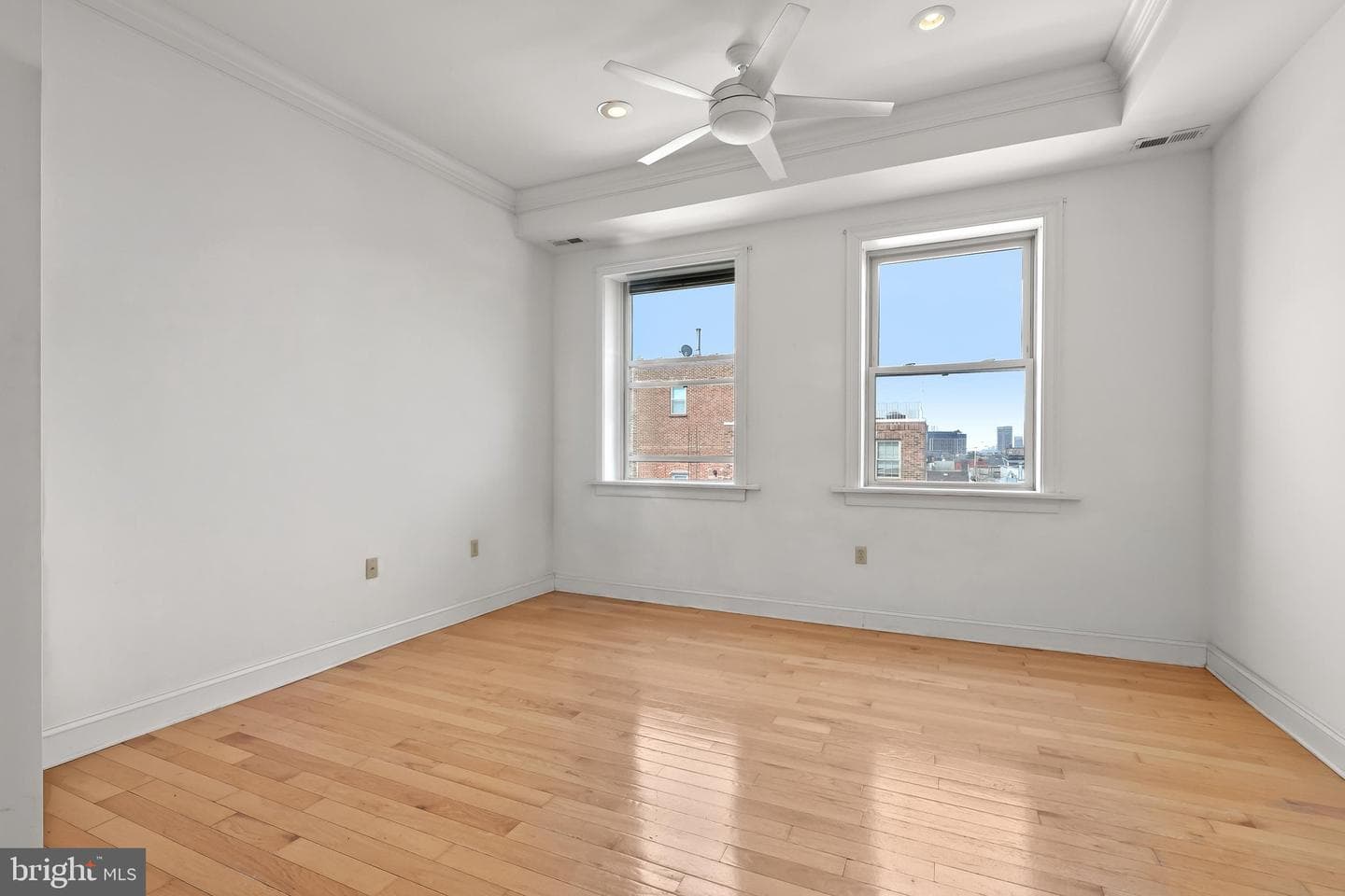 517 S Patterson Park Avenue photo 21