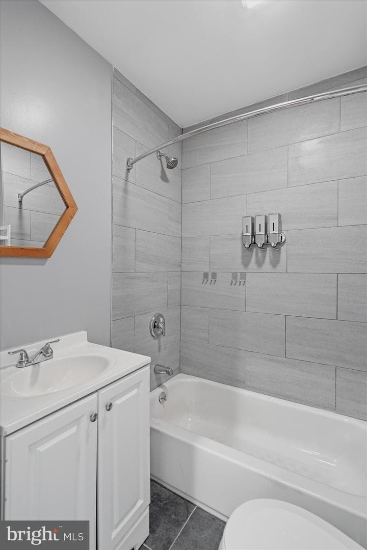 502 Tunbridge Road photo 22