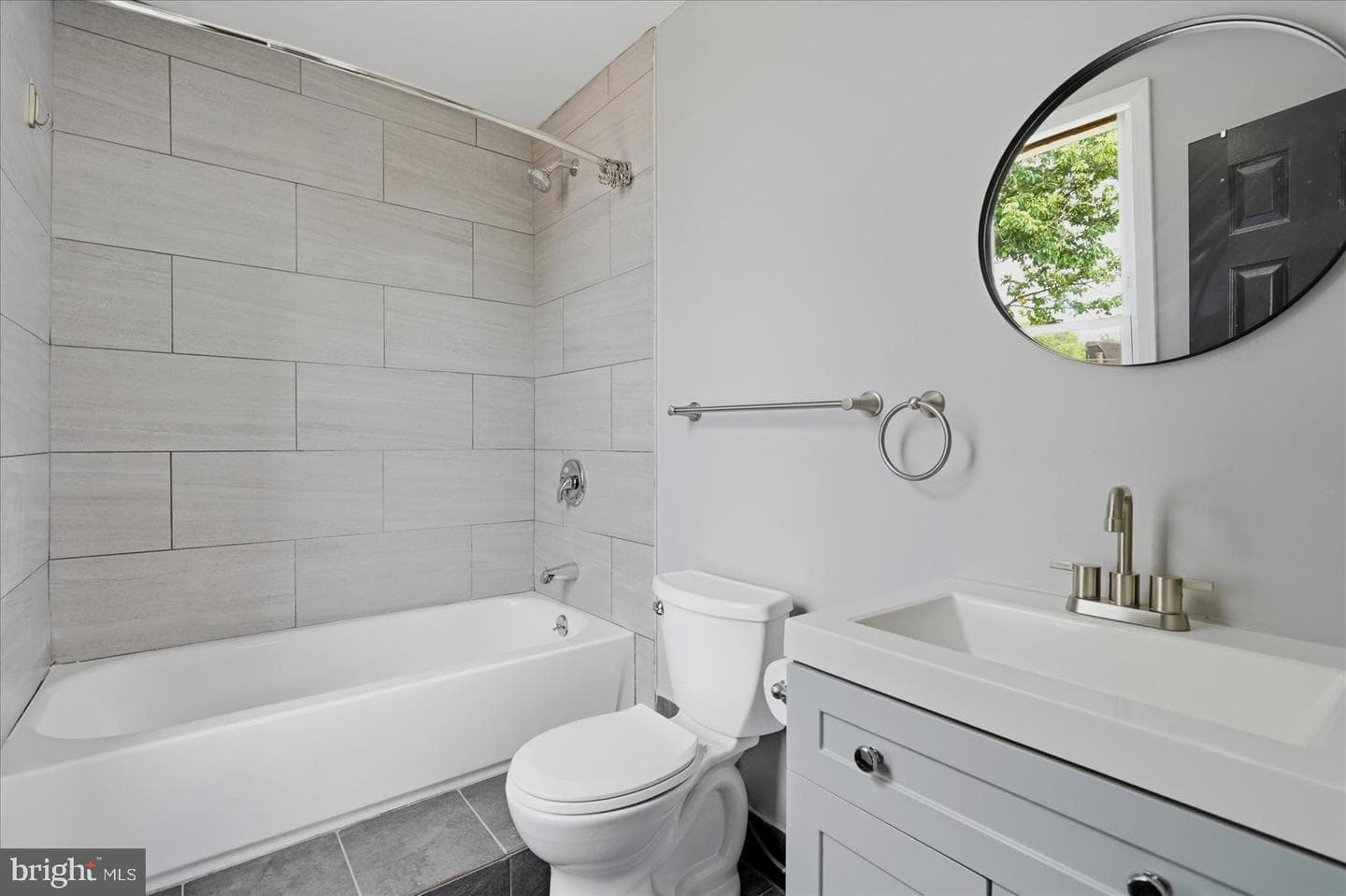 502 Tunbridge Road photo 26