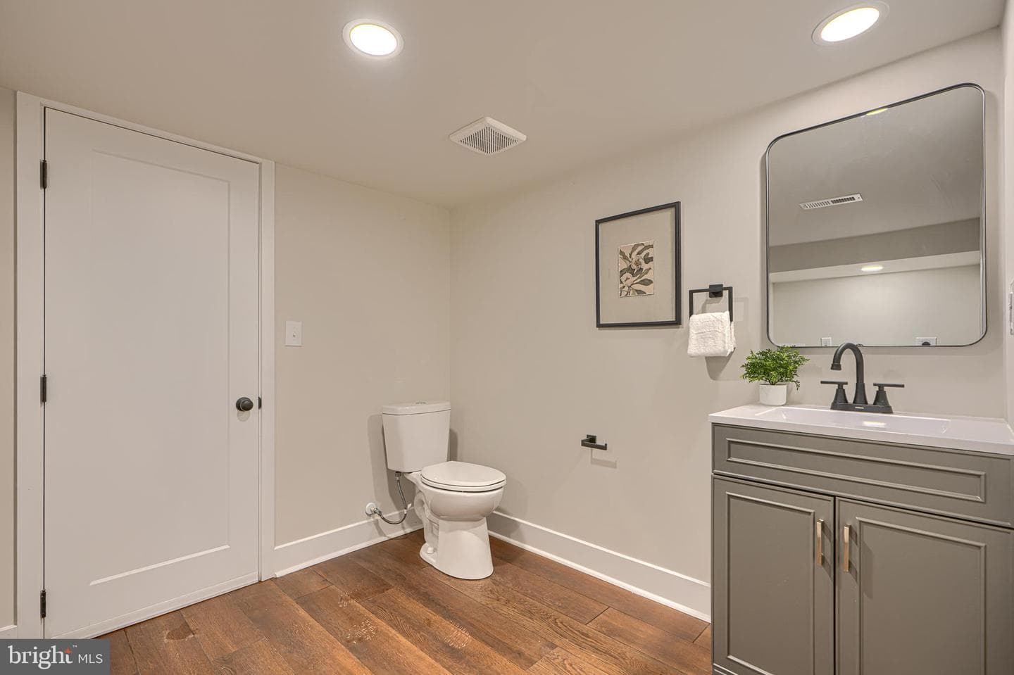 3523 Roland Avenue photo 33