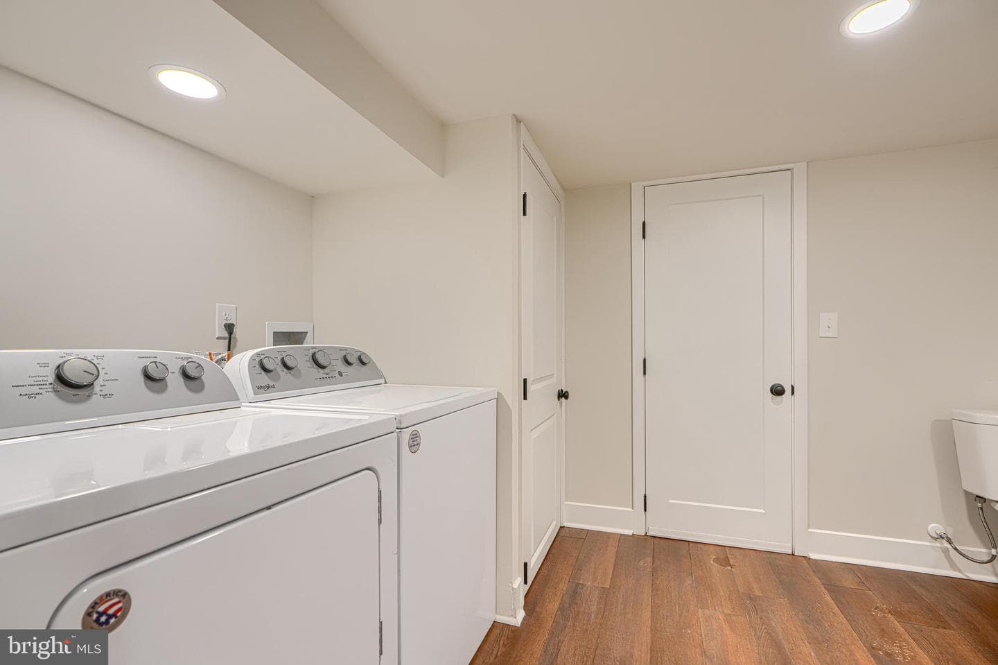 3523 Roland Avenue photo 35