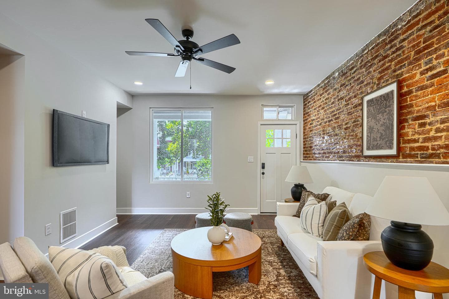 3523 Roland Avenue photo 8