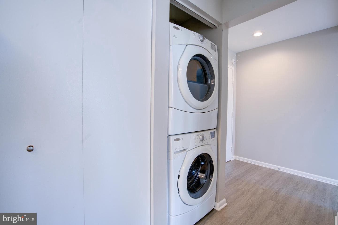 123 W Barre Street #ph-3 photo 18