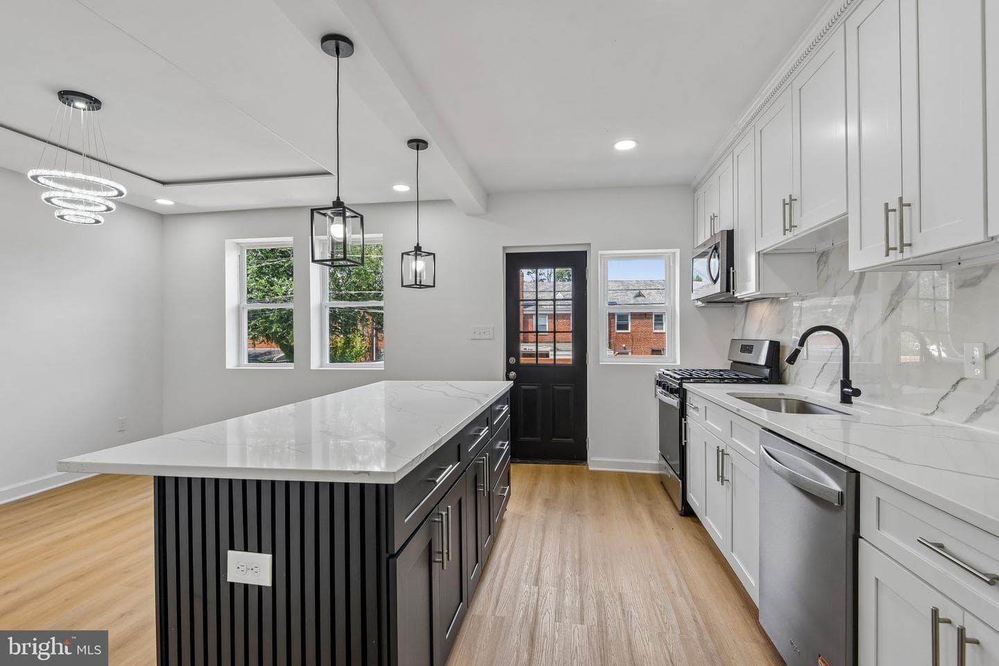 1528 Sheffield Road photo 16