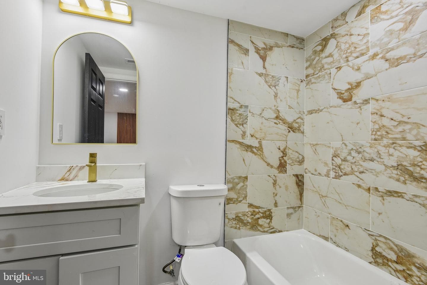 1528 Sheffield Road photo 25