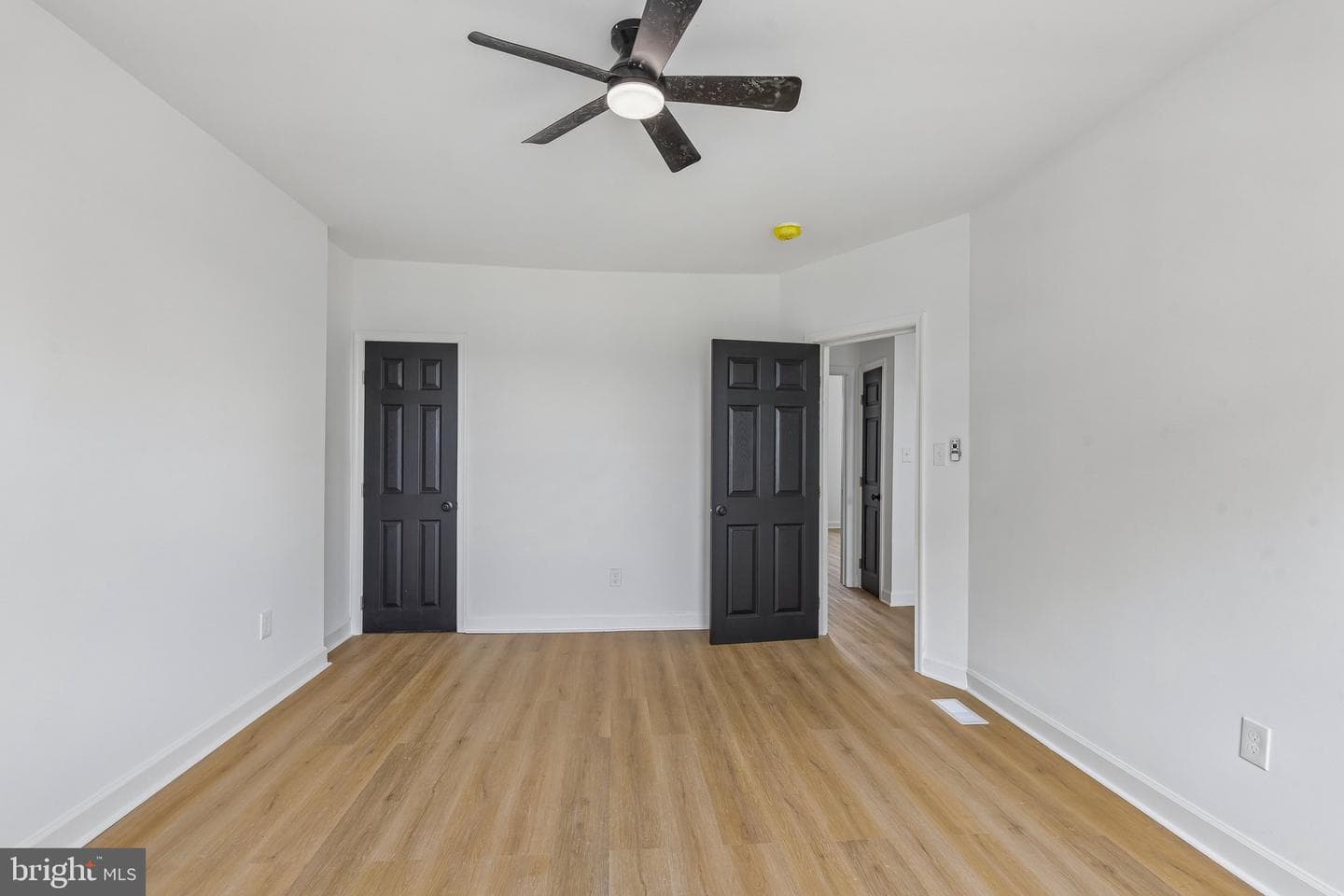 1528 Sheffield Road photo 28