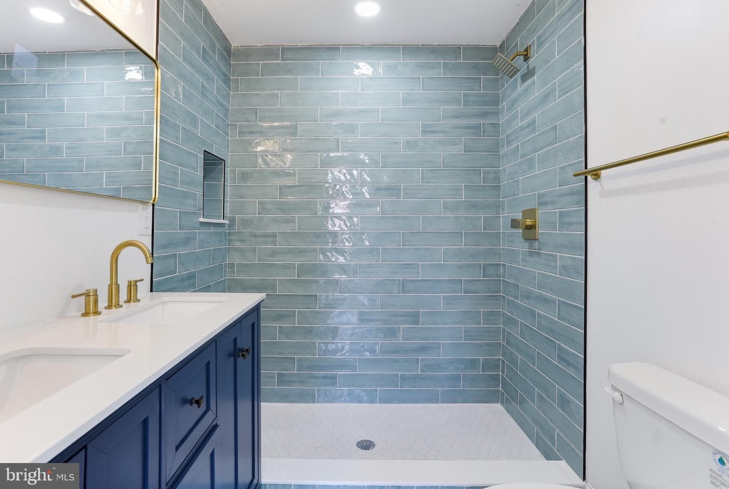 1315 N Broadway photo 18