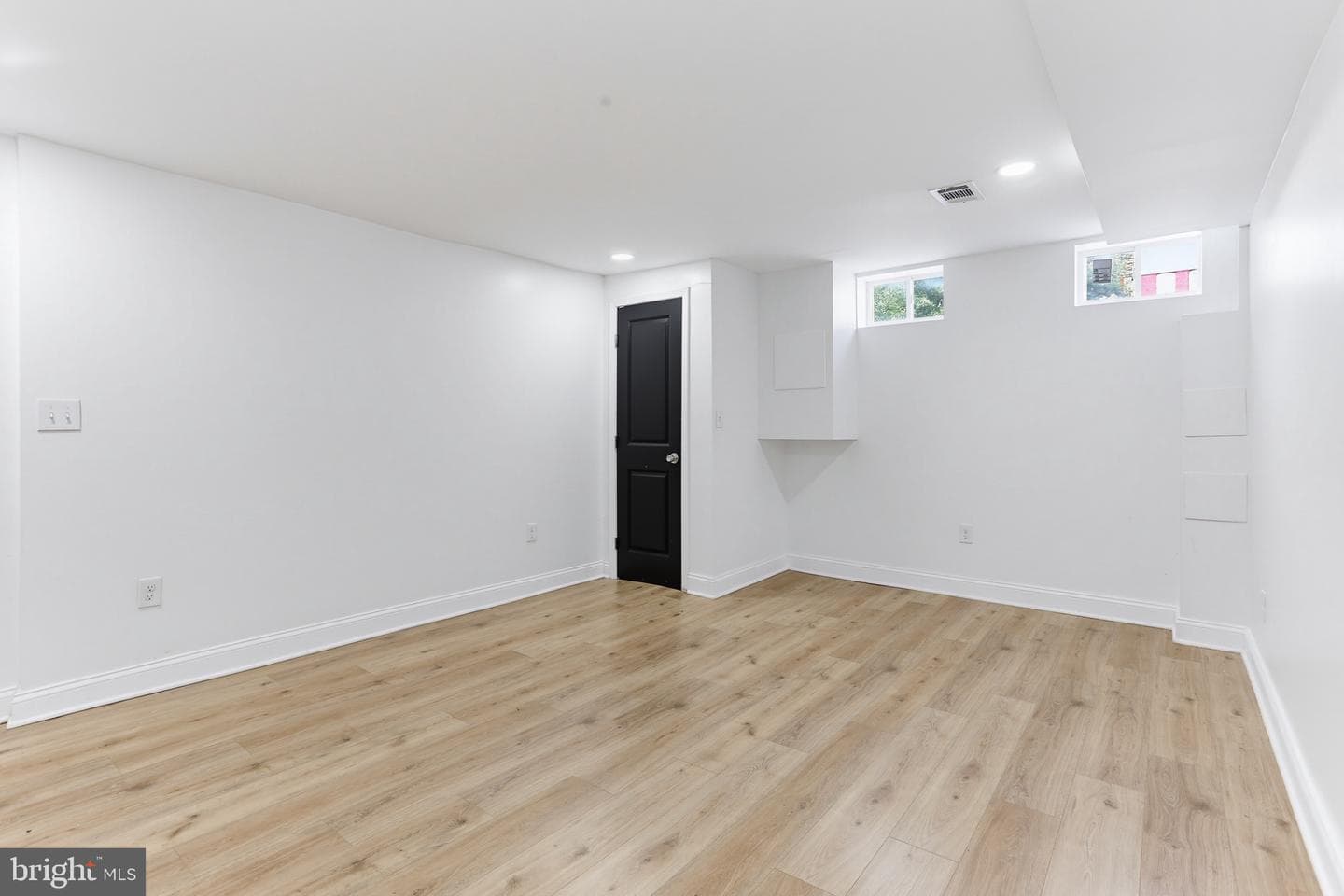 1315 N Broadway photo 22
