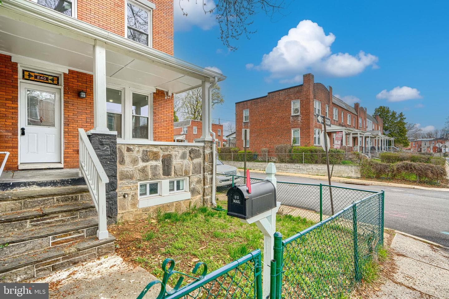 240 N Monastery Avenue photo 3