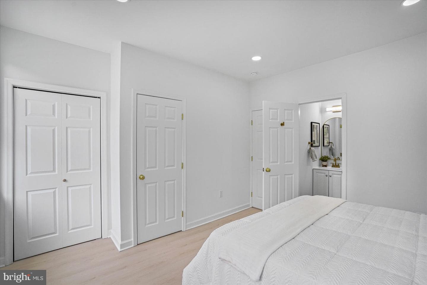 21 Monastery Avenue photo 18