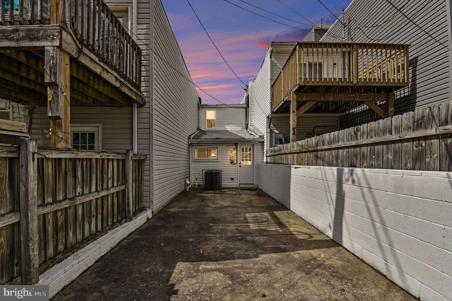 111 E Fort Avenue photo 4