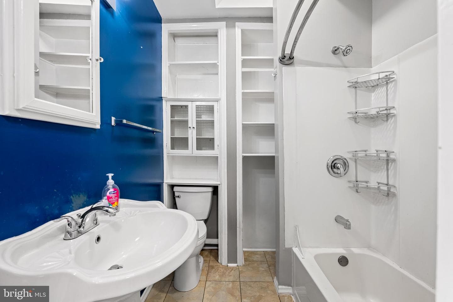 1109 W 40th Street photo 17