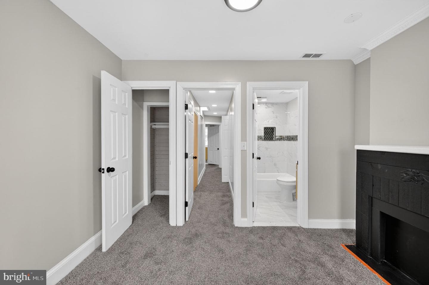 1338 Sargeant Street photo 16