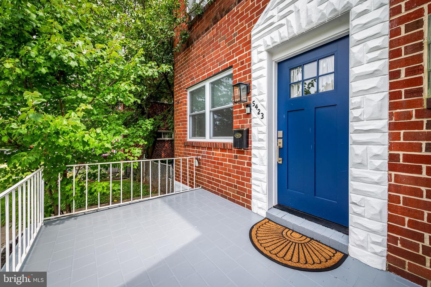 5423 Seward Avenue photo 3