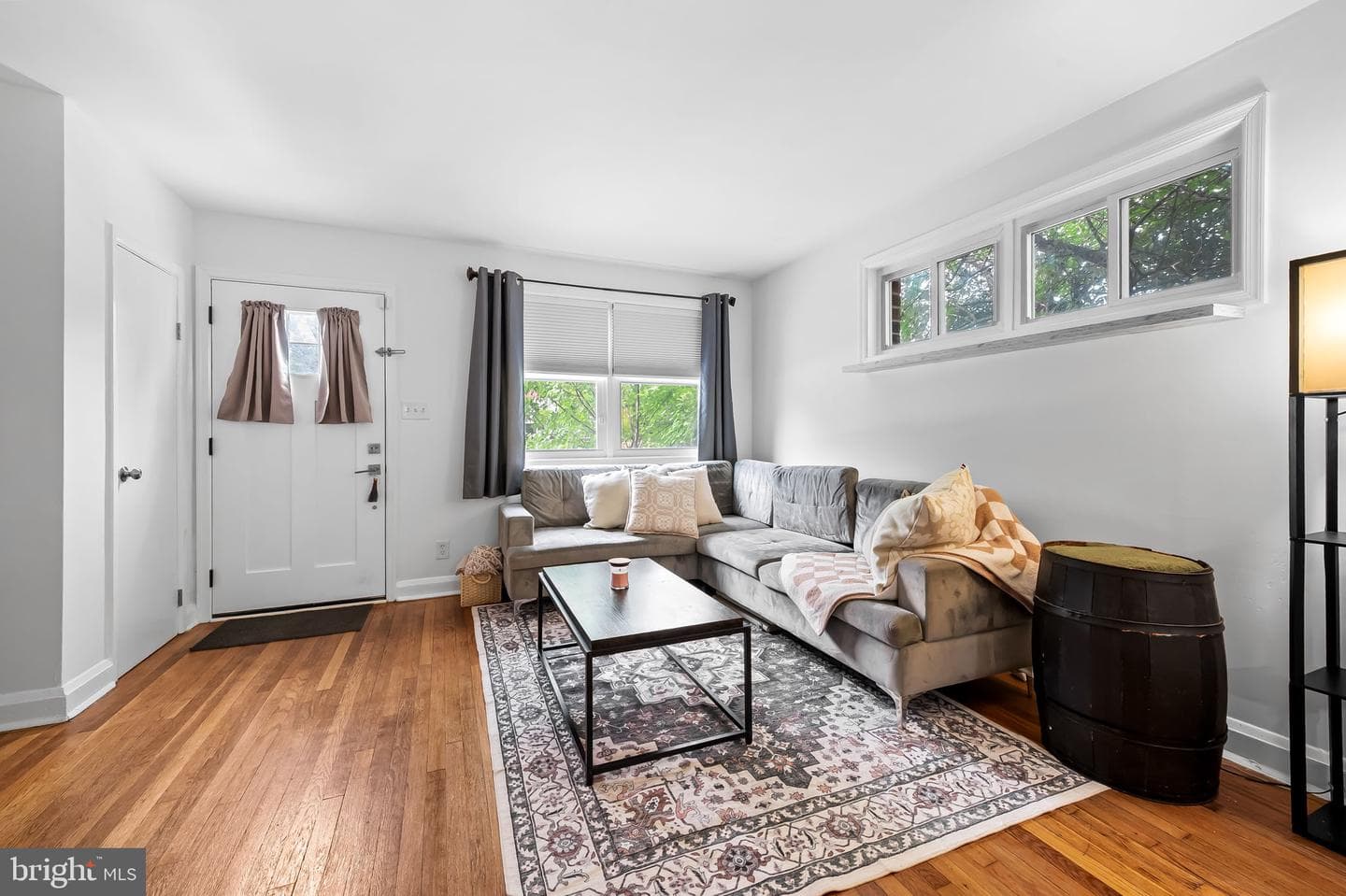 5423 Seward Avenue photo 4