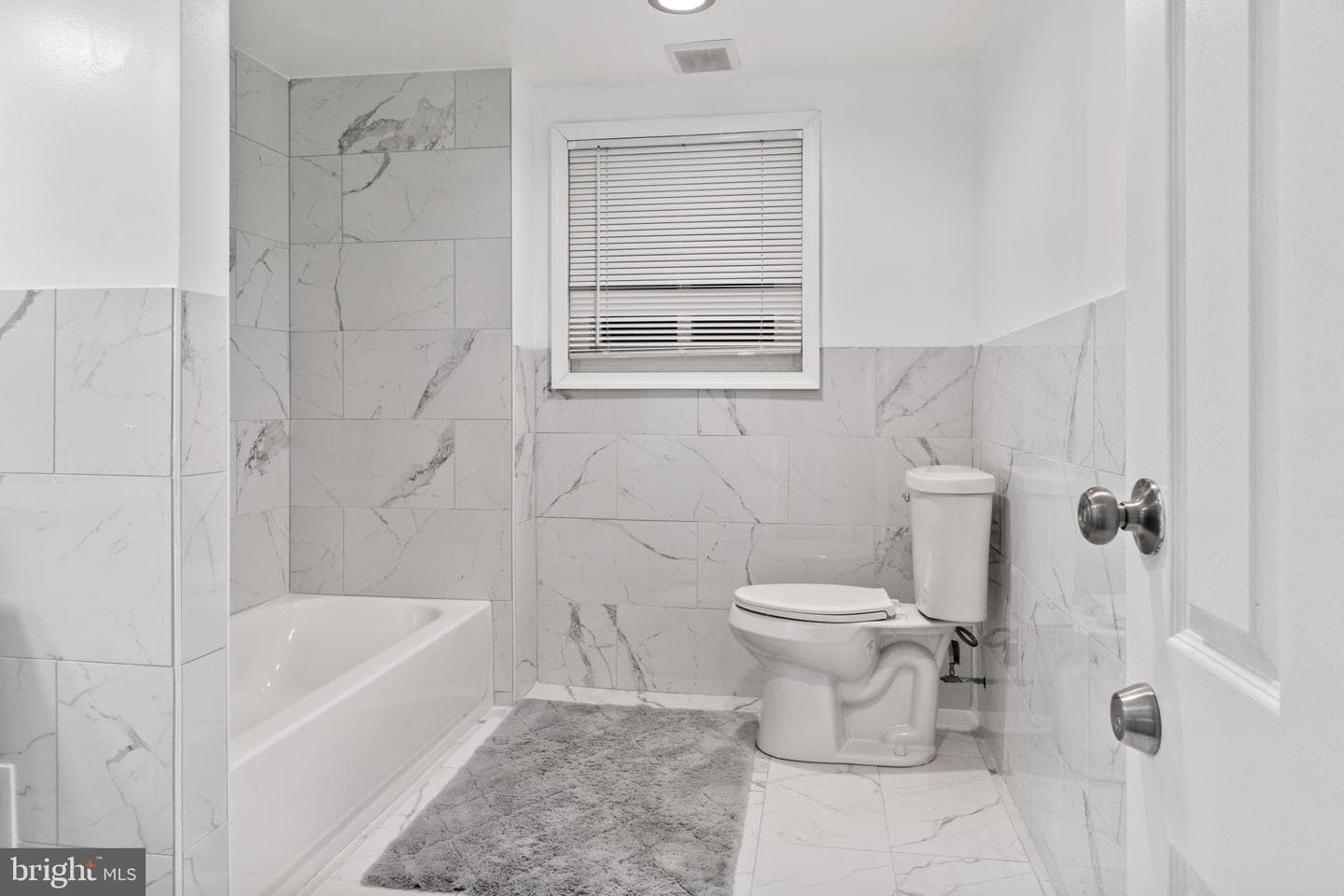 6200 Collinsway Road photo 40