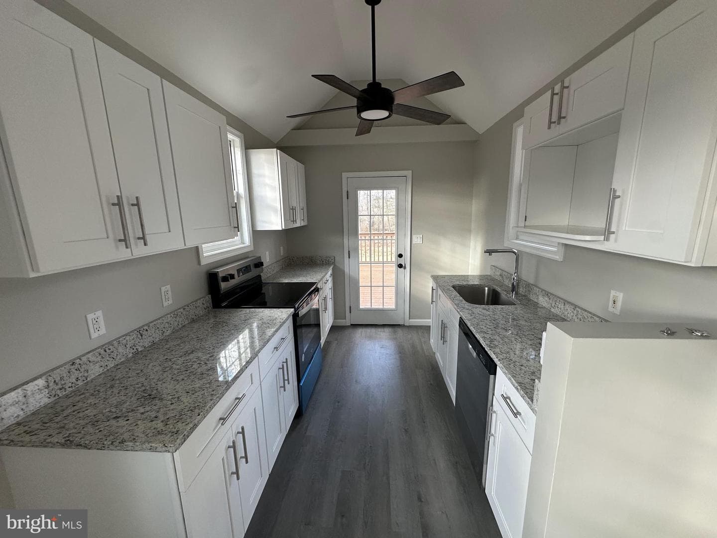 10516 Bird River Road photo 10