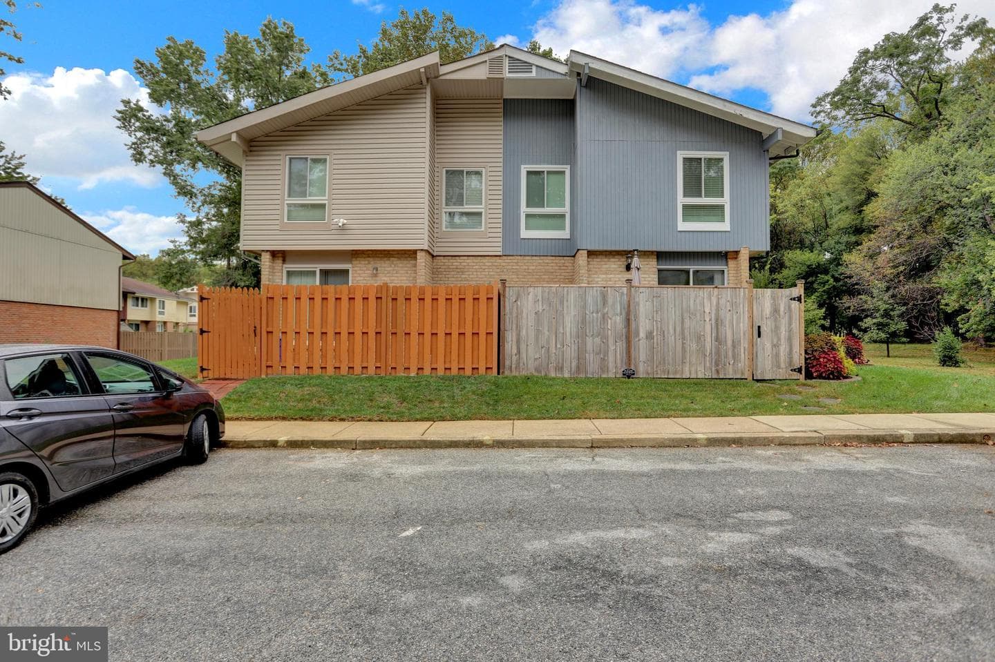 4264 Cayuga Road photo 3