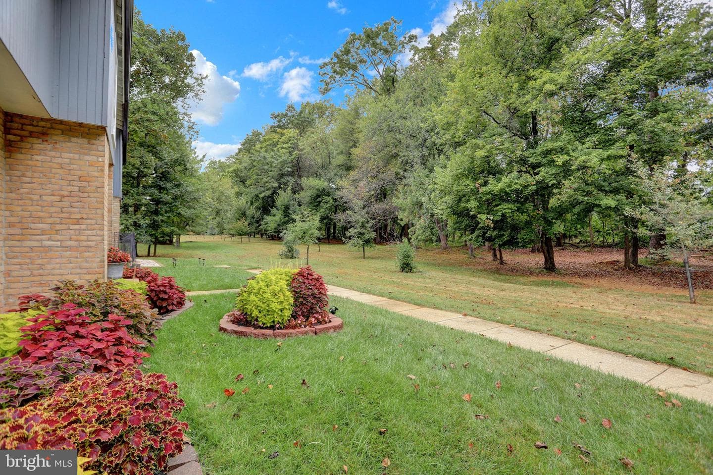 4264 Cayuga Road photo 4