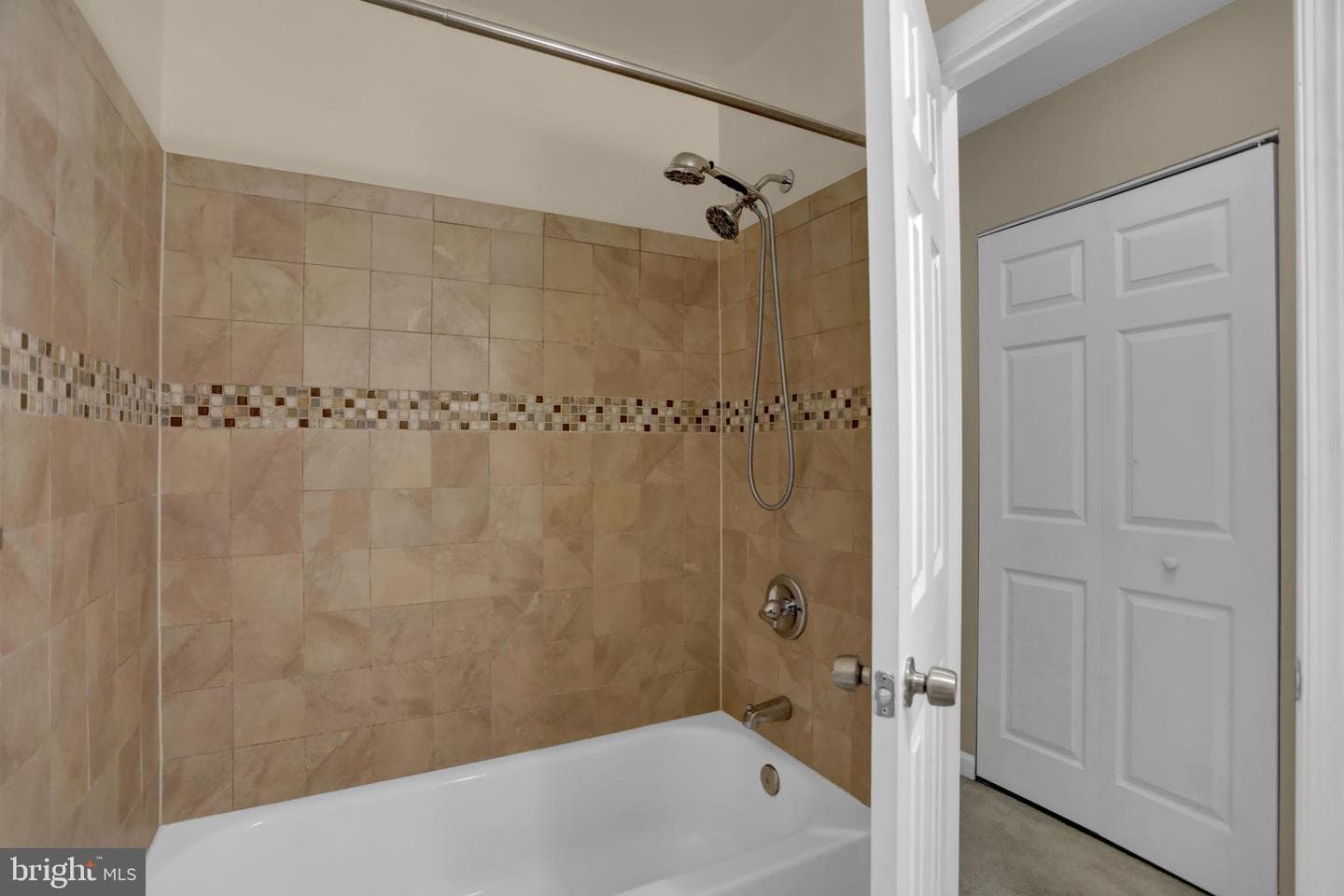 4264 Cayuga Road photo 43