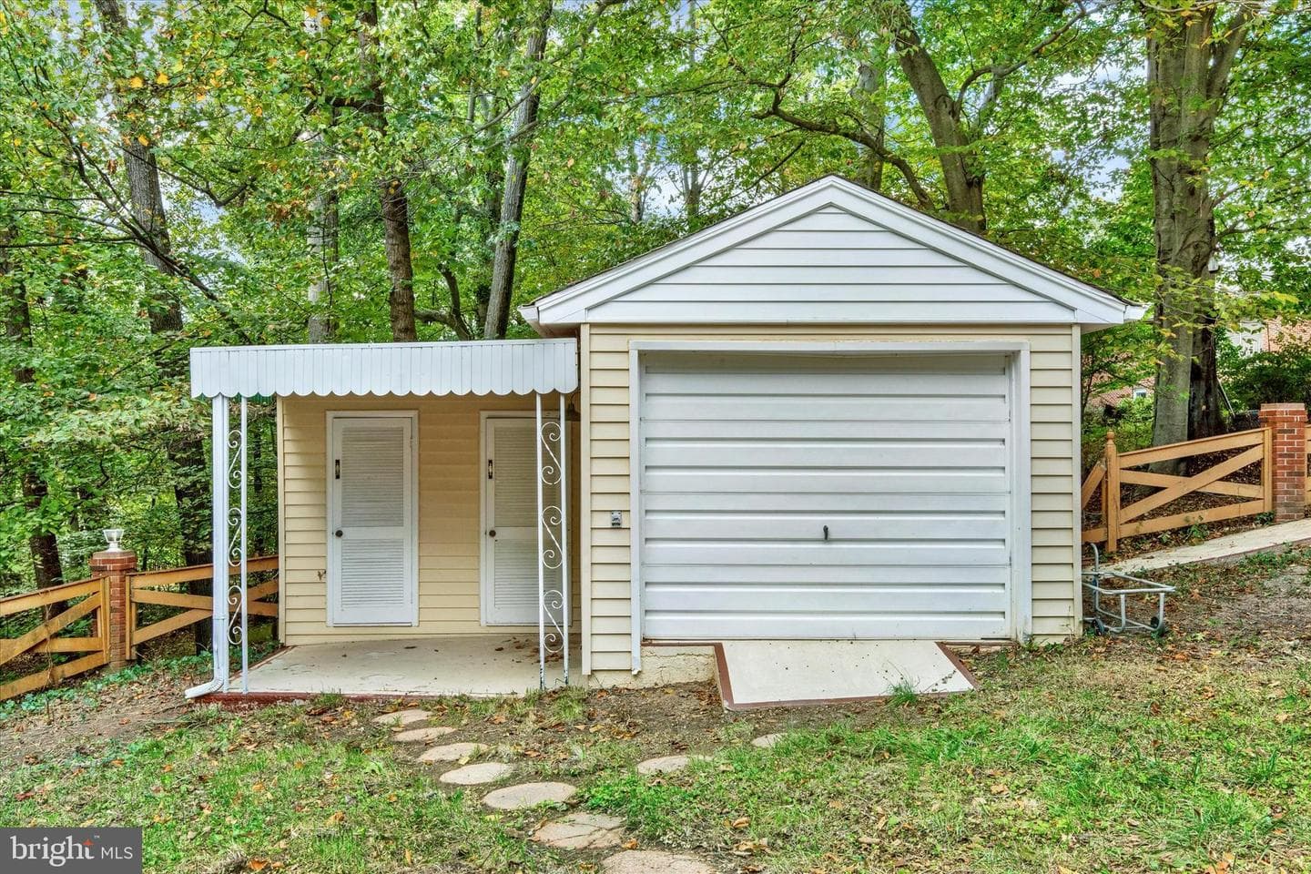 7 Bangert Avenue photo 38