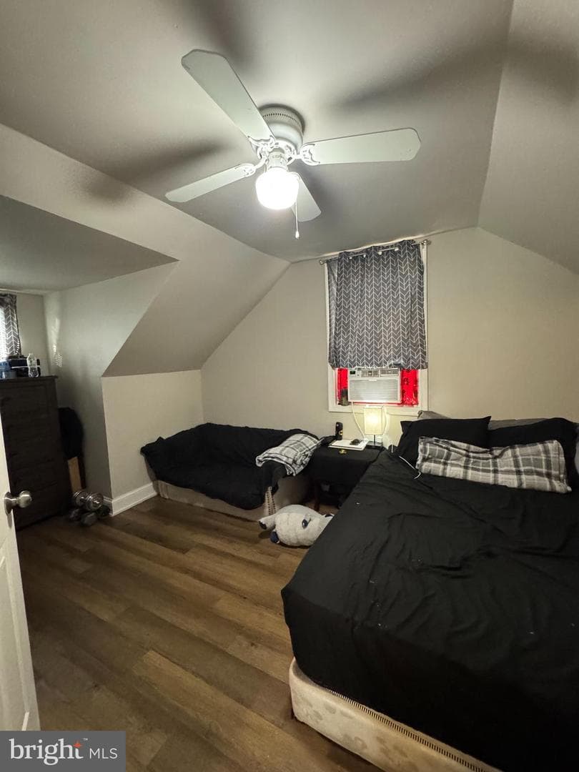 1722 Hall Avenue photo 13