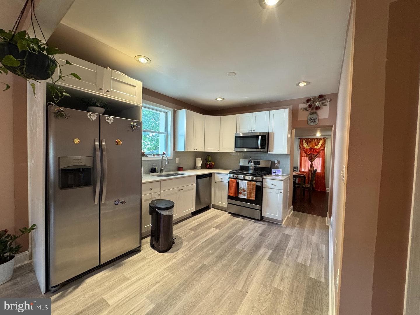 1722 Hall Avenue photo 3