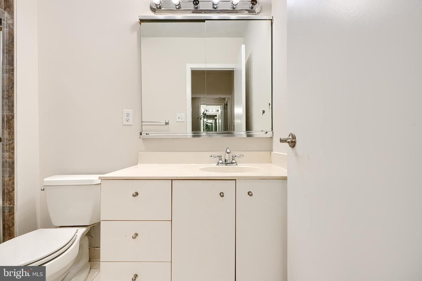 8223 Ruxton Crossing Court photo 28