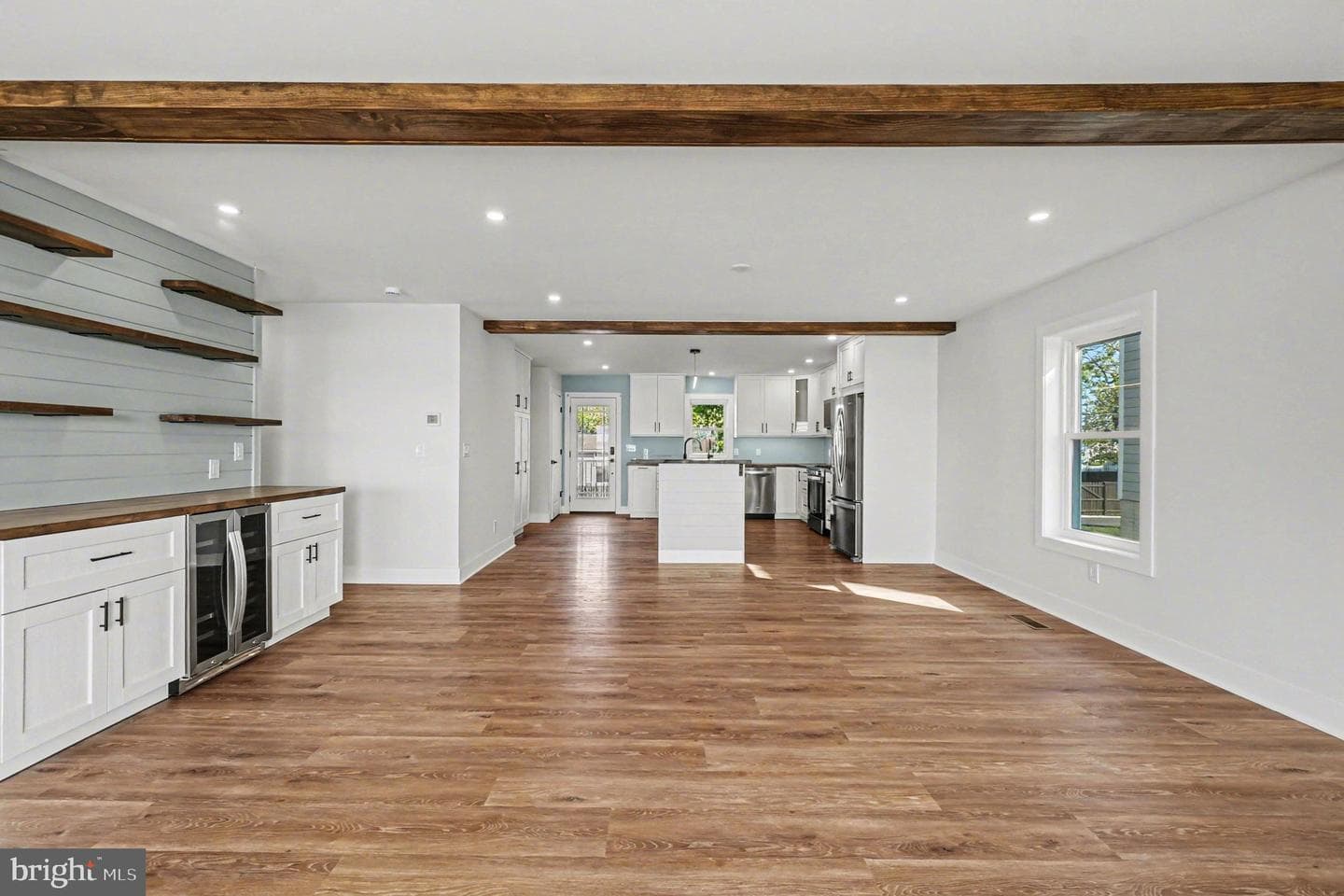 9108 Hinton Avenue photo 29