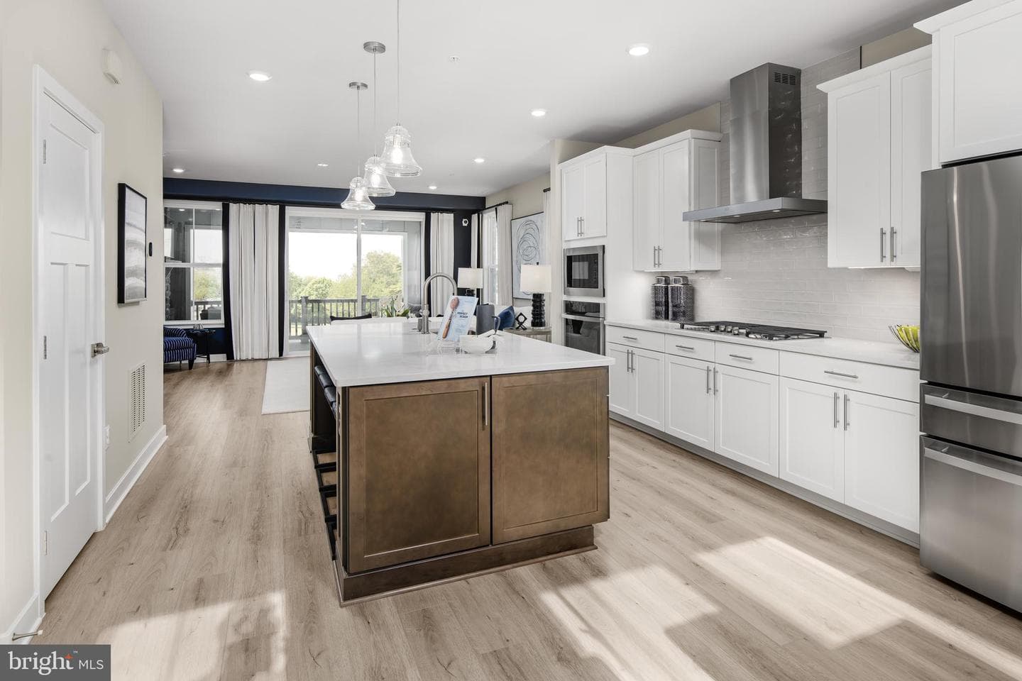 6623 Greenleigh Avenue photo 4