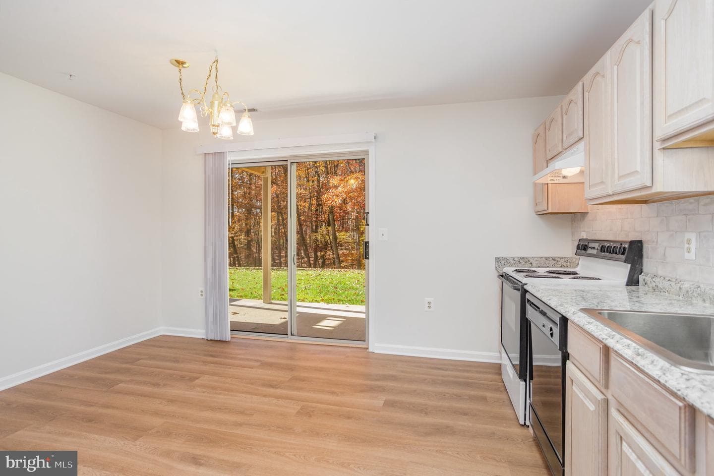 3901 Darleigh #c photo 8