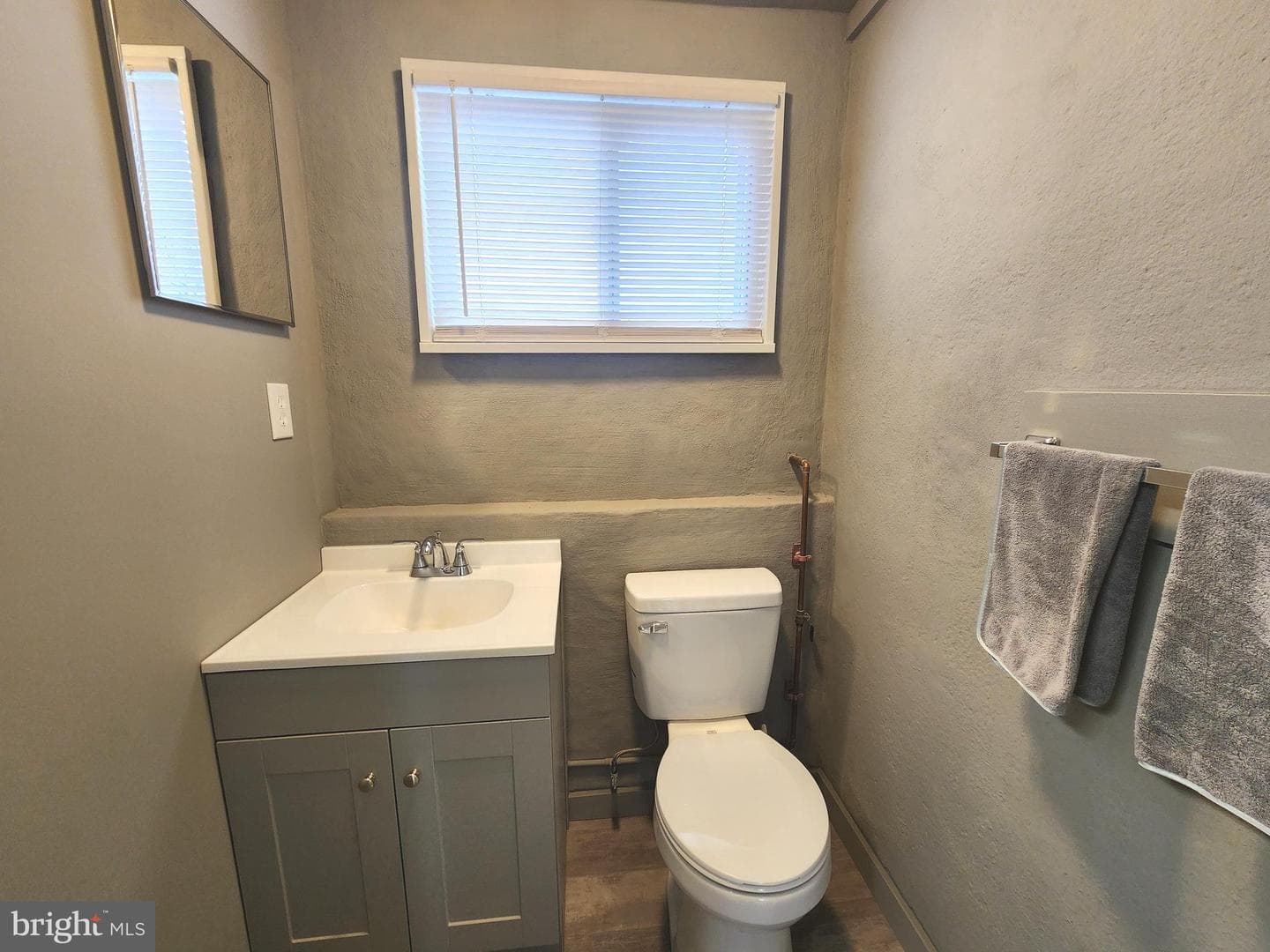 914 Vanderwood Road photo 19