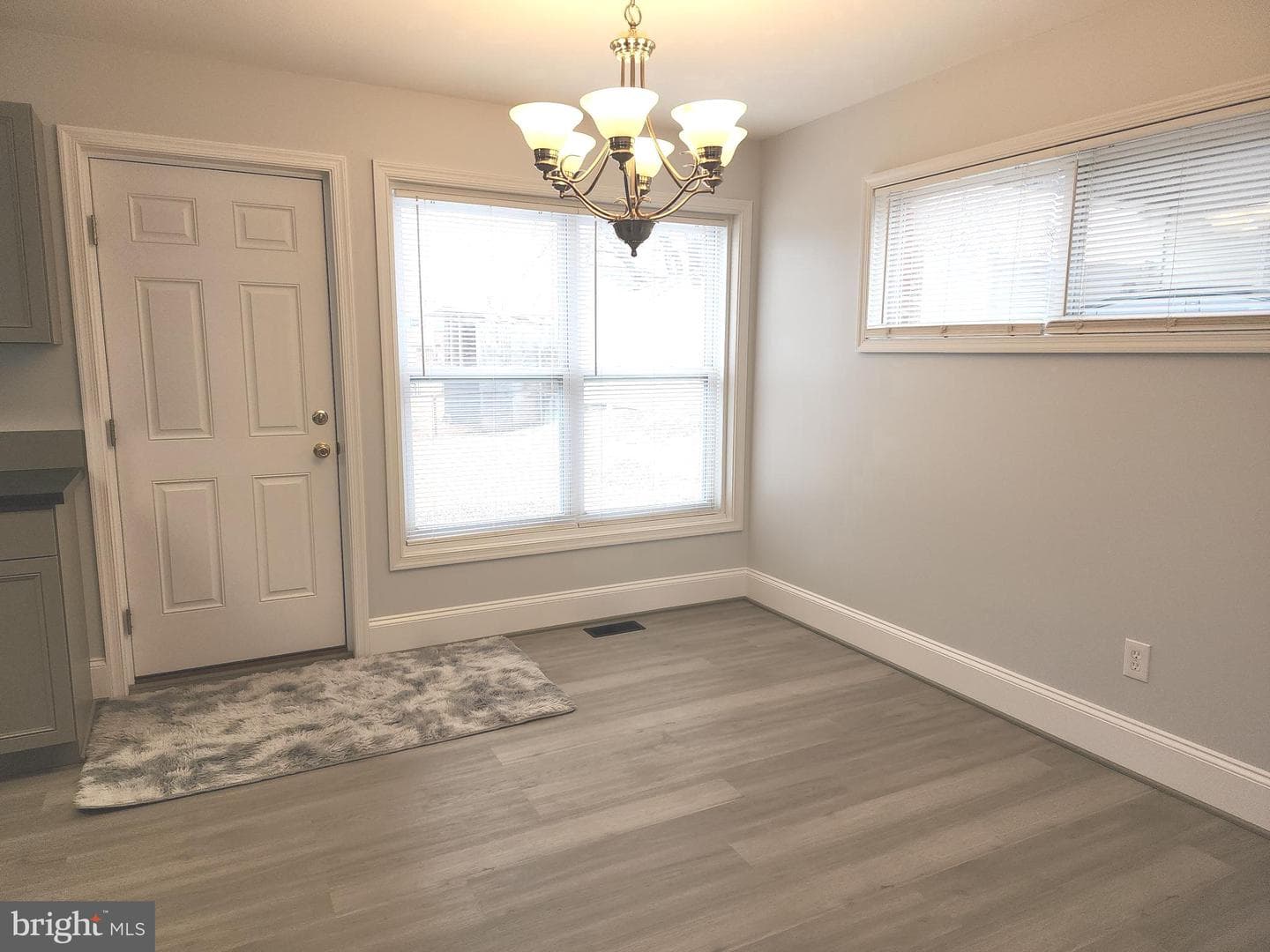 914 Vanderwood Road photo 6