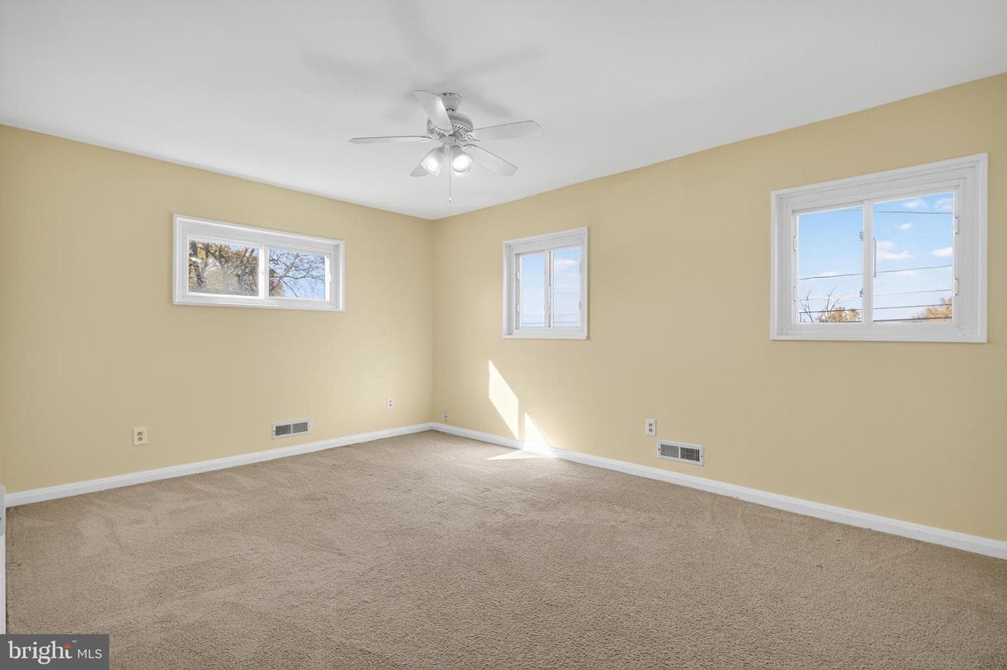 910 Prestwood Road photo 38