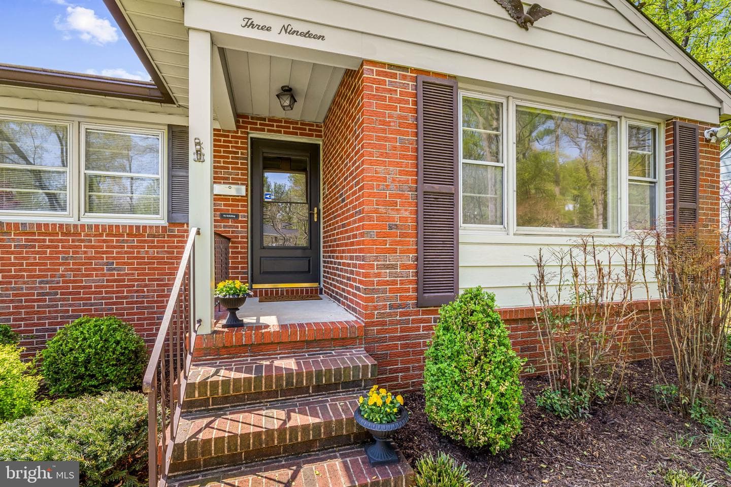 319 Gailridge Road photo 5