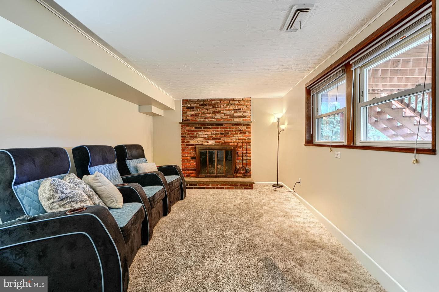 2110 Folkstone Road photo 26