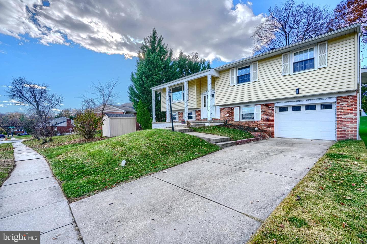 2110 Folkstone Road photo 46
